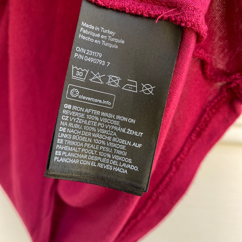H&M divided not your baby burgundy tee shirt small - Picture 3 of 6